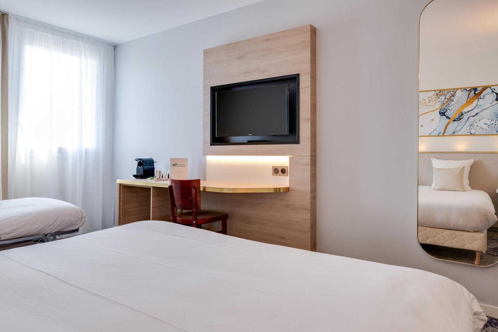 Brit Hotel Orléans St Jean de Braye - L'Antarès Saint-Jean-de-Braye Esterno foto